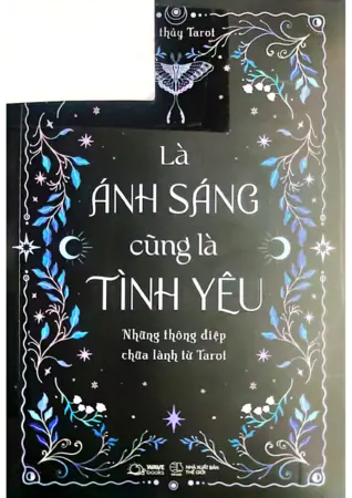 Ảnh bìa của Là ánh sáng cũng là tình yêu