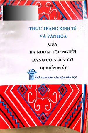 Ảnh bìa của Thực trạng kinh tế và văn hóa của ba nhóm người đang có nguy cơ bị biến mất