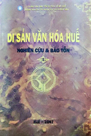 Ảnh bìa của Di sản văn hoá Huế nghiên cứu và bảo tồn