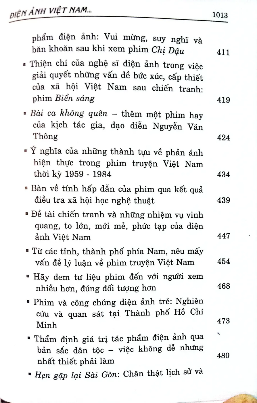 Nội dung trang phụ bản giới thiệu sách Điện ảnh Việt Nam lịch sử, tác phẩm, nghệ sĩ, lý luận, phê bình, nghiên cứu tập 2
