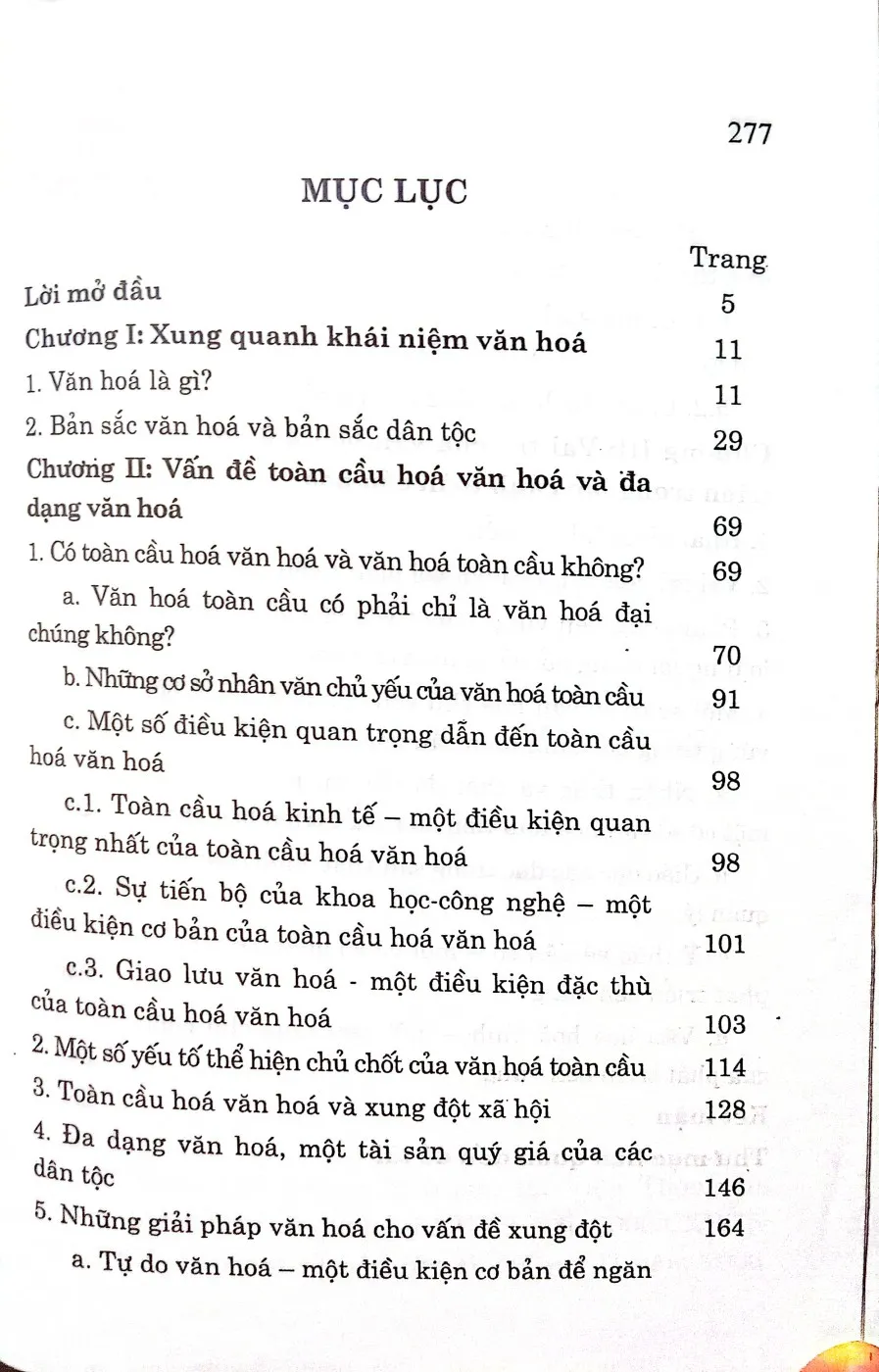 Mục lục chi tiết trang 1 sách Văn hóa và phát triển trong bối cảnh toàn cầu hóa