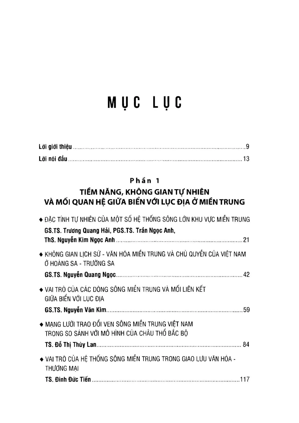Trang bìa chính thức sách Biển với lục địa - vai trò và mạng lưới ở lưu vực các dòng sông miền Trung