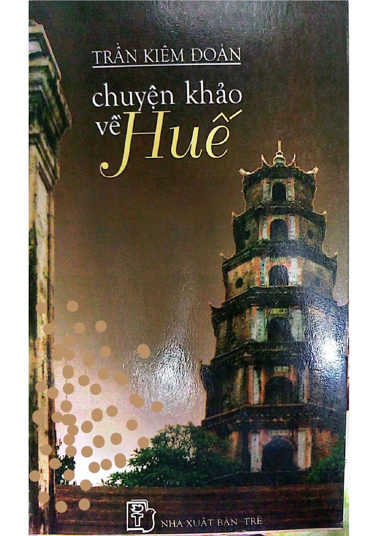Ảnh bìa của Chuyện khảo về Huế