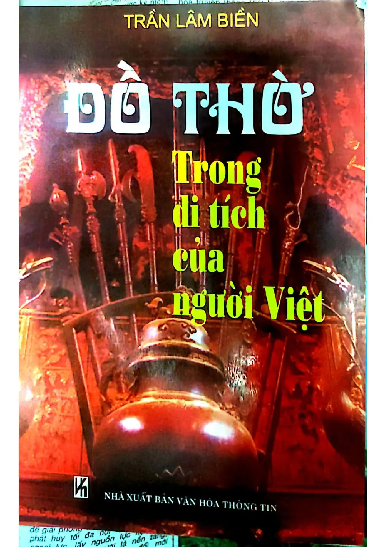 Ảnh bìa của Đồ thờ trong di tích của người Việt