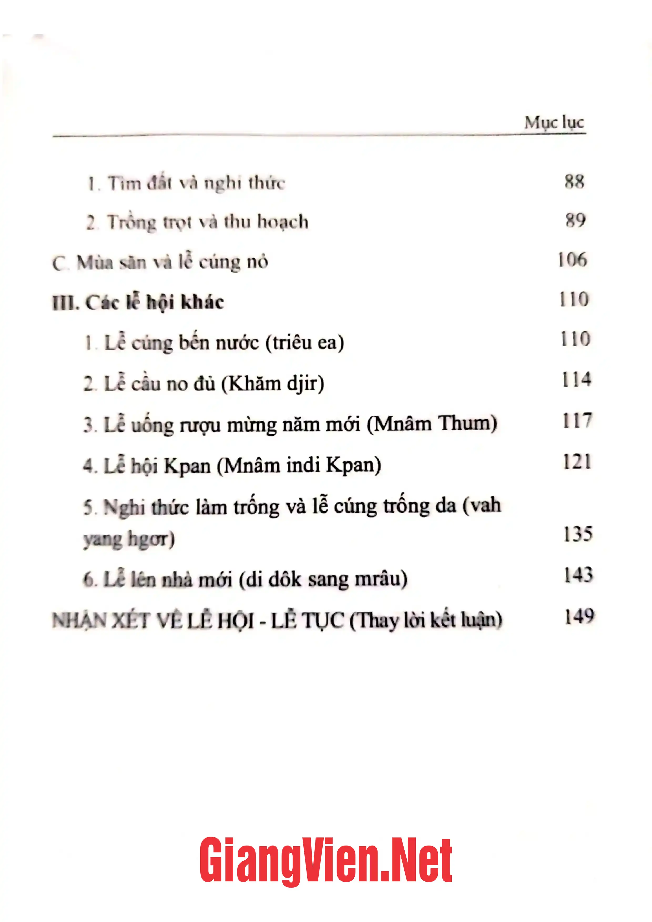 Ảnh minh họa nội dung cuốn sách: Lễ hội dân gian Ê Đê