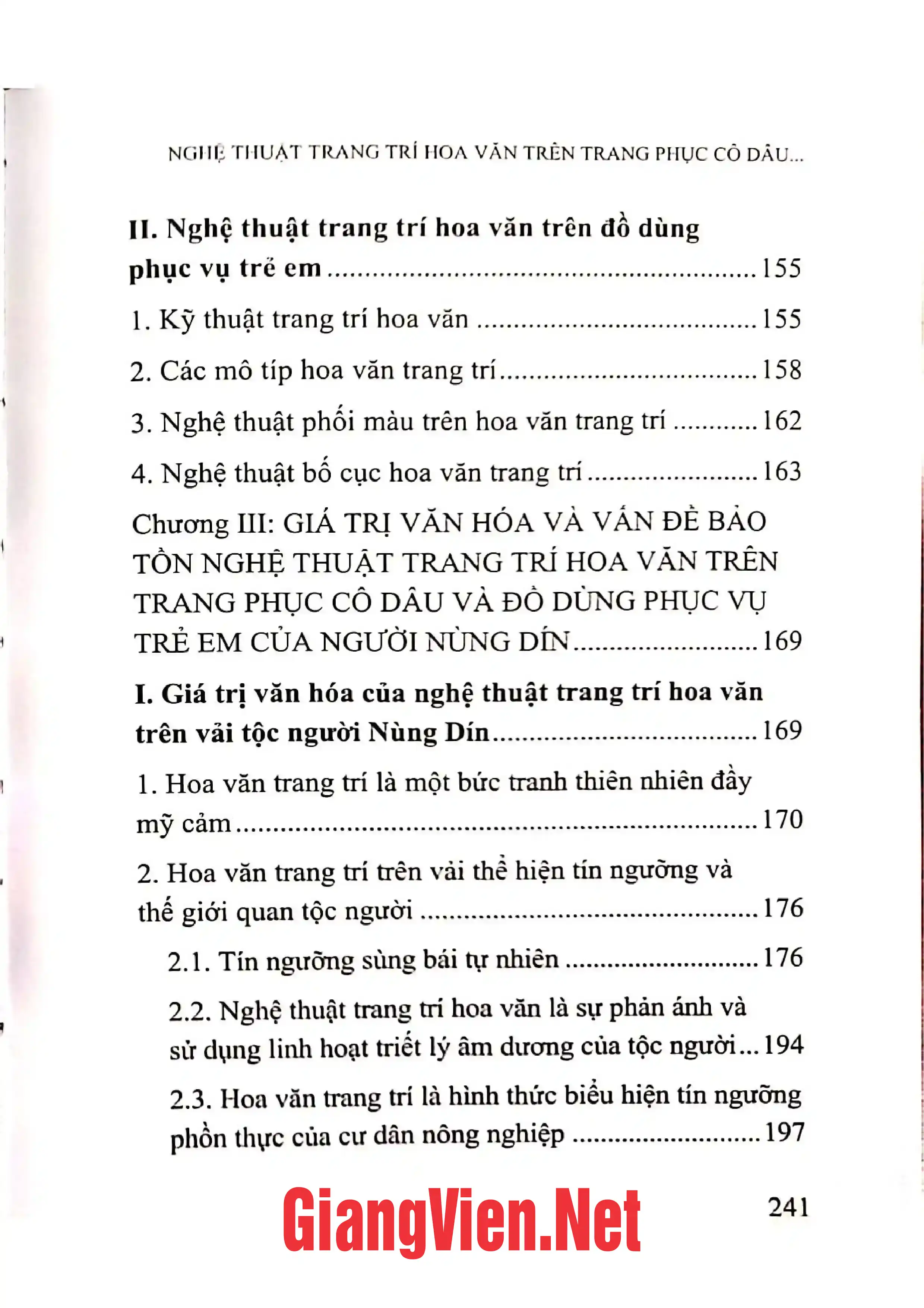 Ảnh minh họa nội dung cuốn sách: Nghệ thuật trang trí hoa văn trên trang phục cô dâu và đồ dùng cho trẻ em của người Nùng Dín ở Lào Cai.