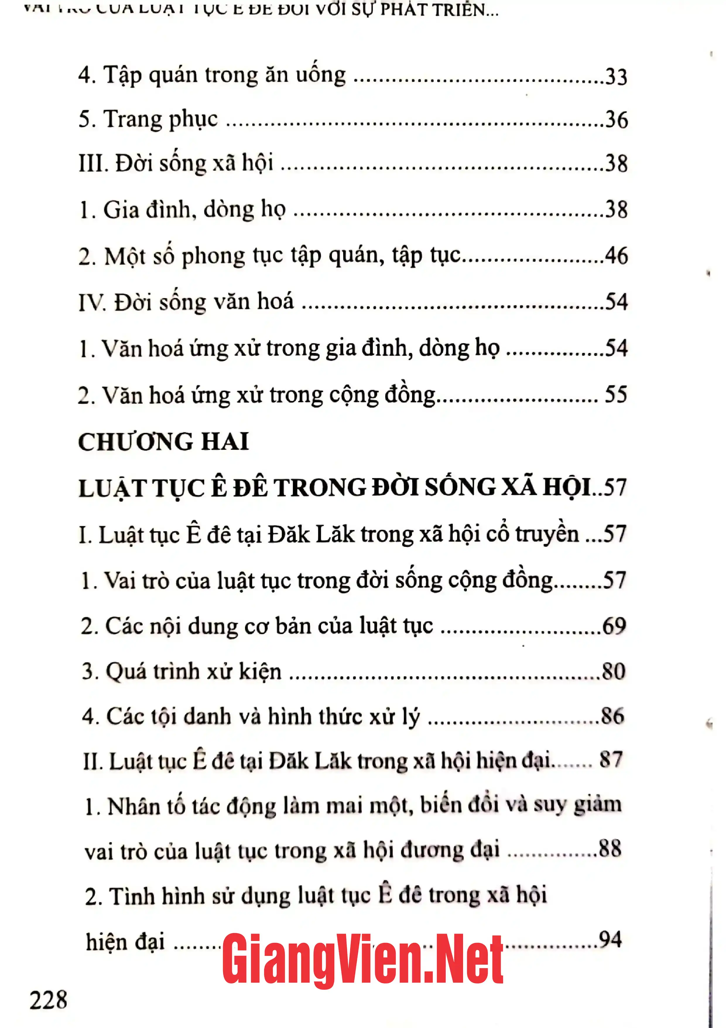 Mục lục chi tiết trang 1 sách Vai trò của luật tục Ê Đê đối với sự phát triển bền vững tộc người