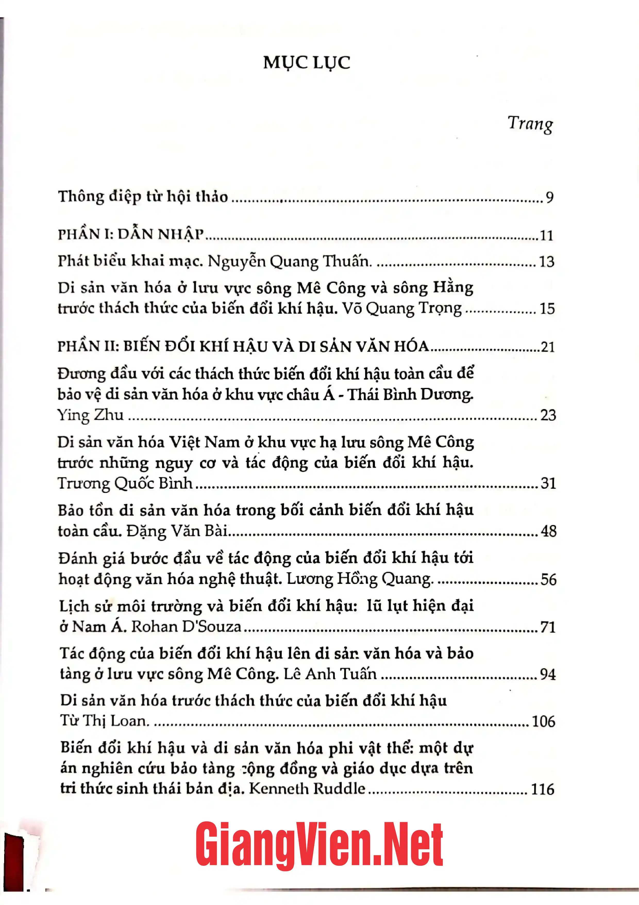 Trang bìa chính thức sách Bảo tàng Di sản văn hóa trong bối cảnh biến đổi khí hậu, Quốc tế