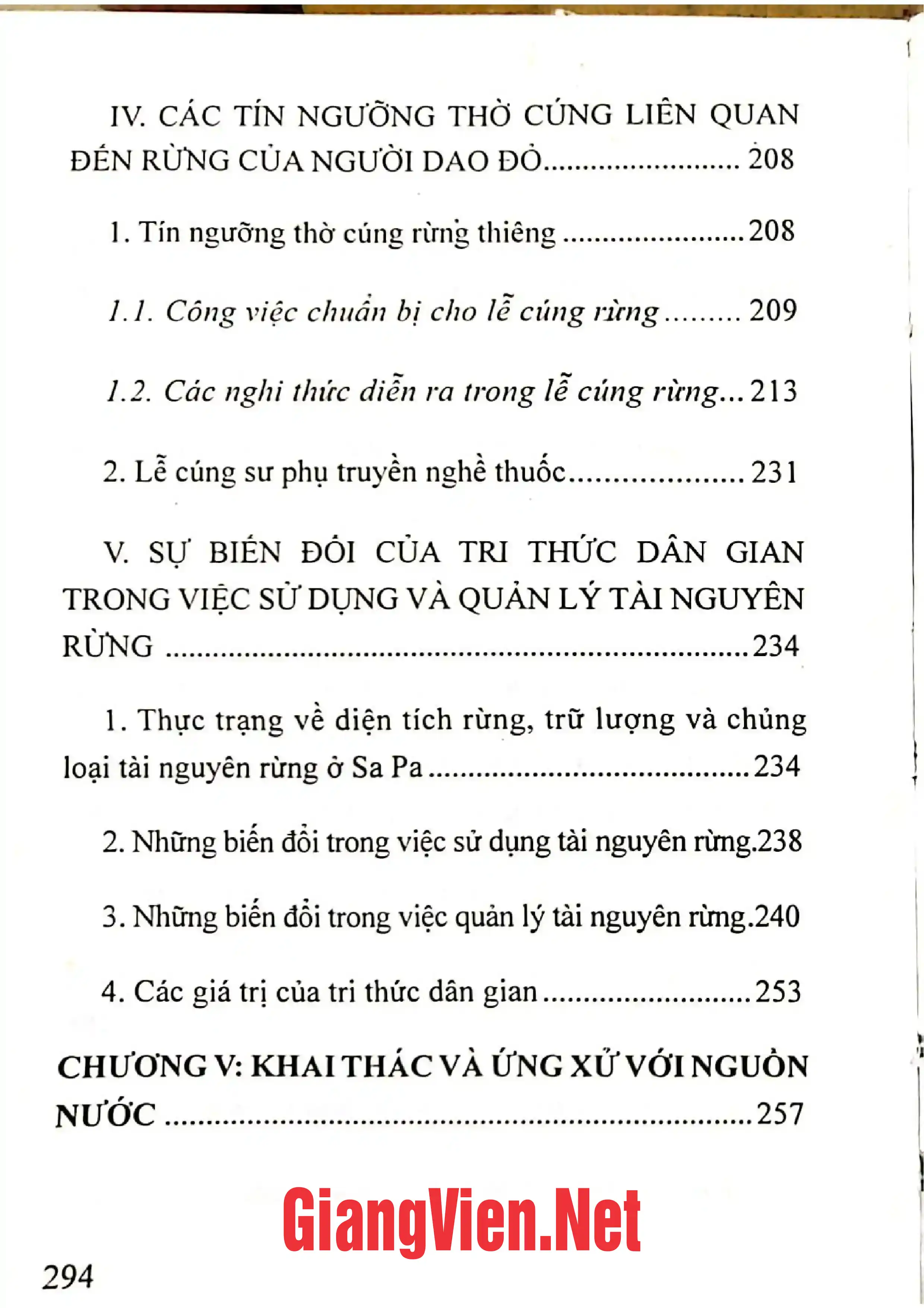 Ảnh minh họa nội dung cuốn sách: ứng xử của người Dao đỏ ở Sa Pa trong việc cư trú, khai thác và bảo vệ rừng, nguồn nước
