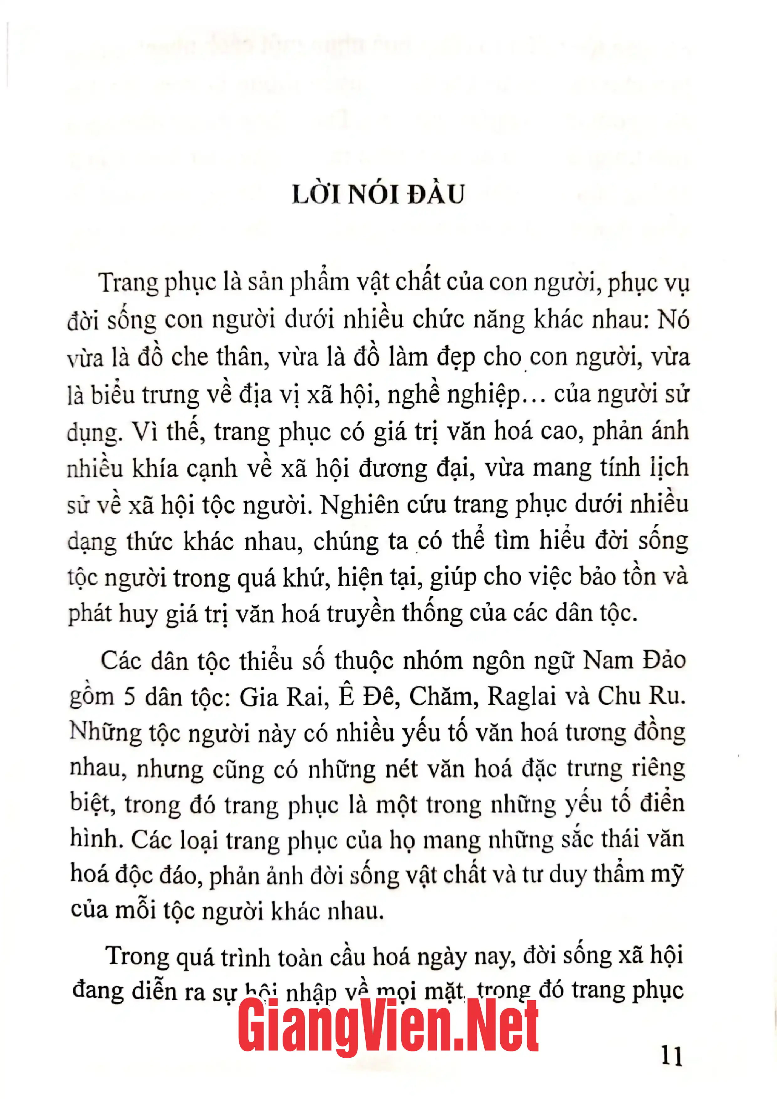 Nội dung trang phụ bản giới thiệu sách Trang phục truyền thống các tộc người nhóm ngôn ngữ Nam Đảo và việc bảo tồn giá trị văn hóa trang phục