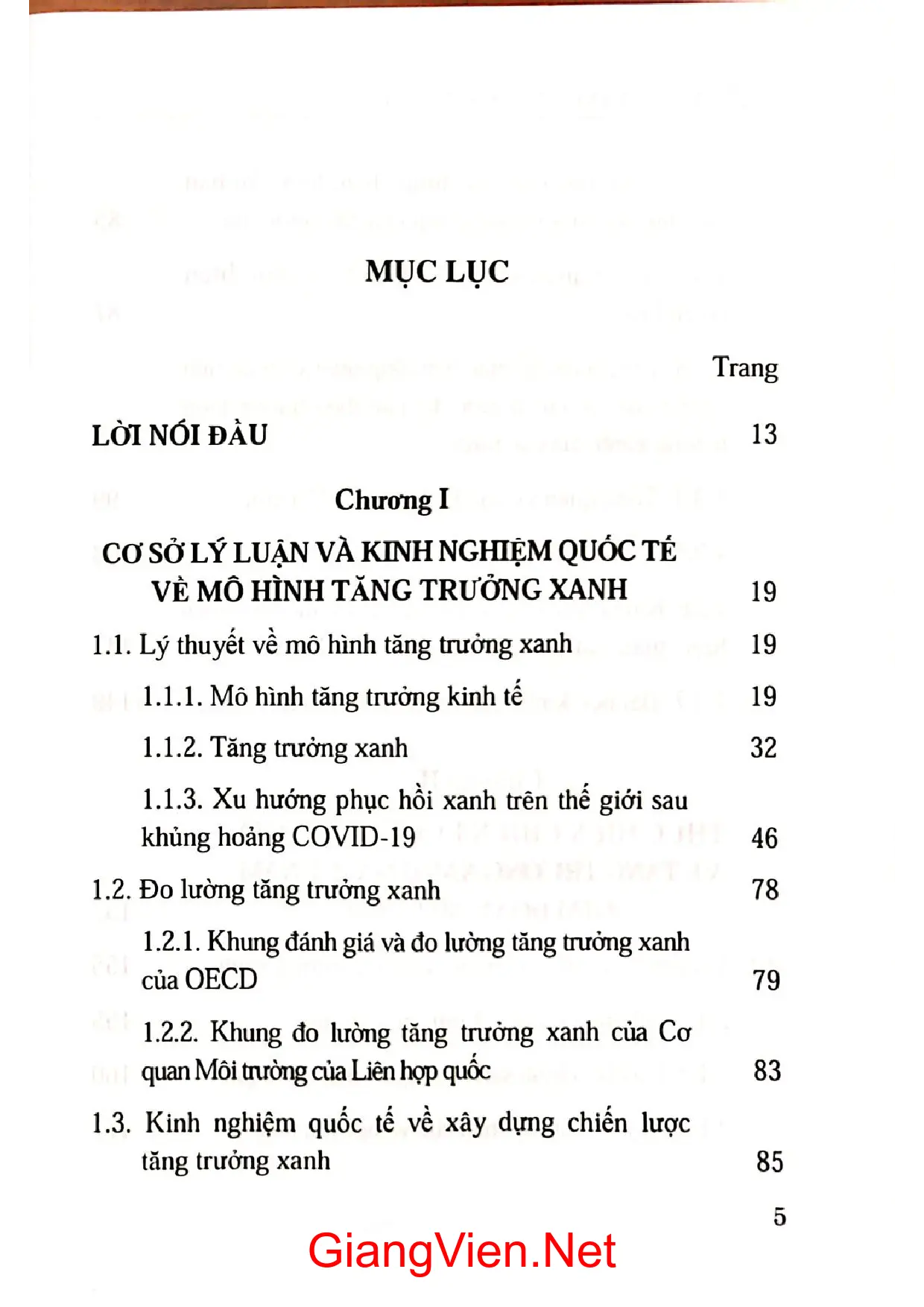 Trang bìa chính thức sách Chiến lược tăng trưởng xanh trong mô hình tăng trưởng kinh tế ở Việt Nam