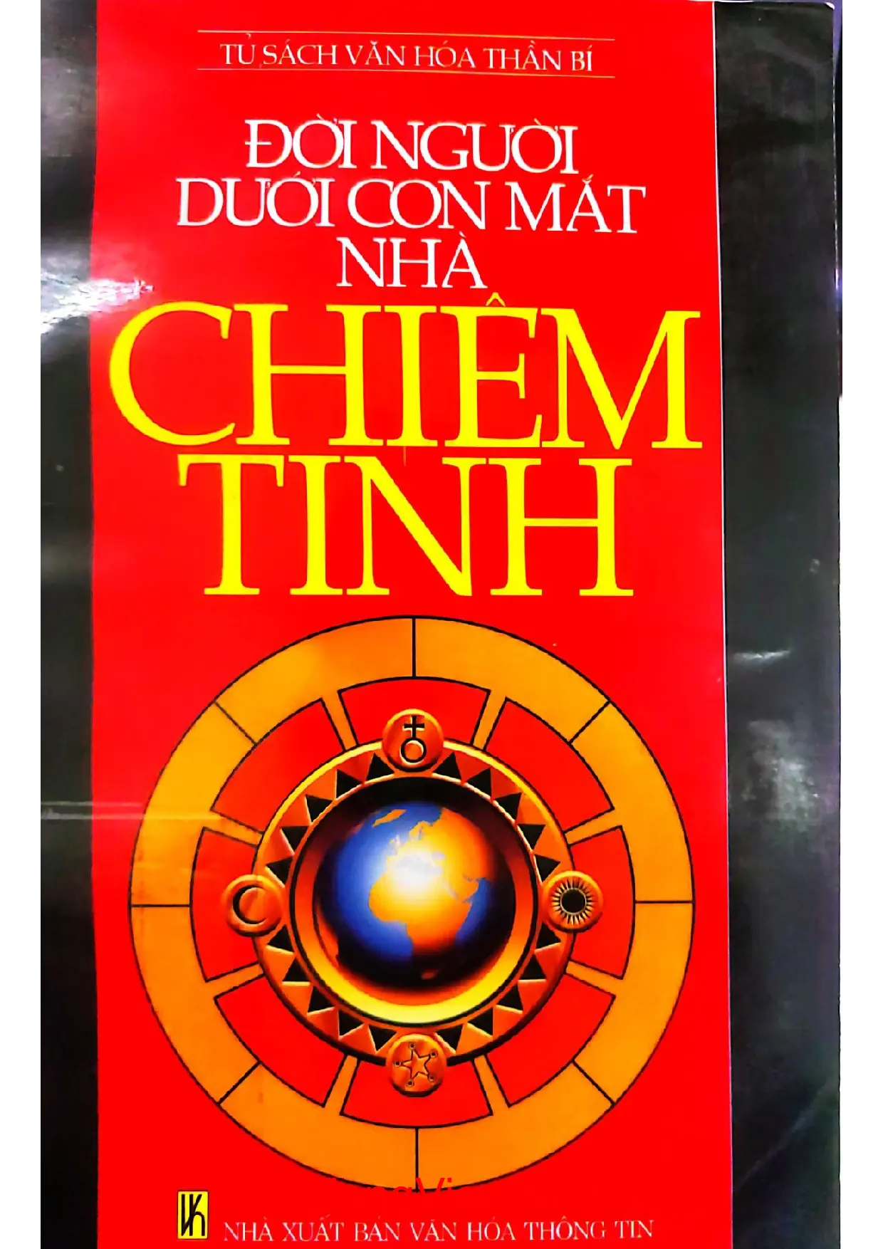 Ảnh bìa của Đời người dưới con mắt nhà chiêm tinh