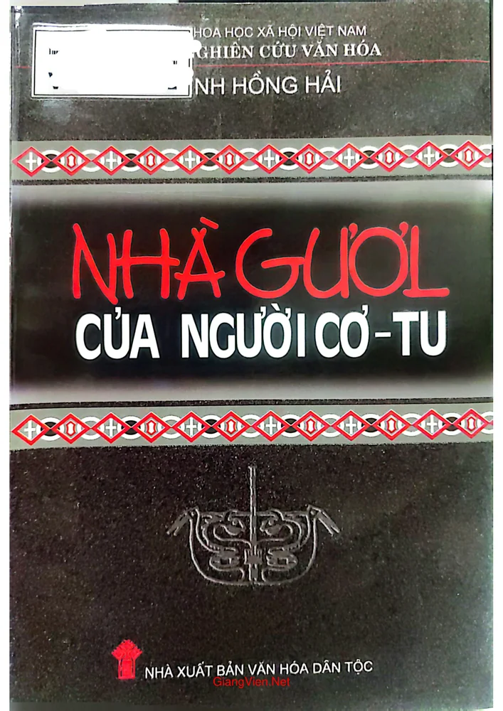 Ảnh bìa của Nhà Gươi của người Cơ tu