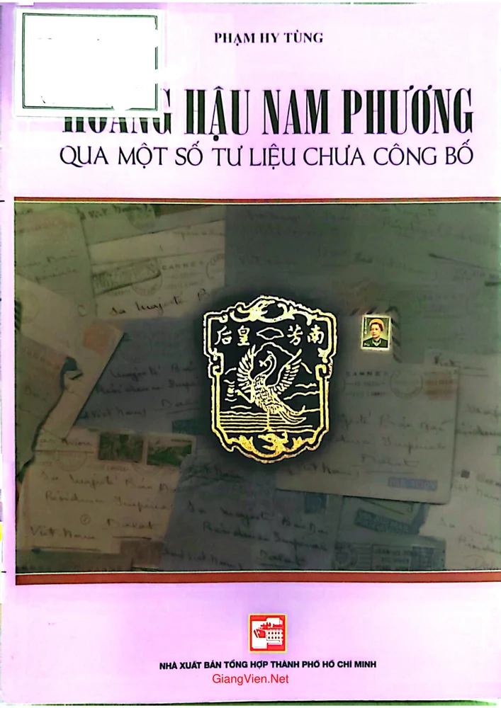 Ảnh bìa của Hoàng hậu Nam Phương qua một số tư liệu chưa công bố