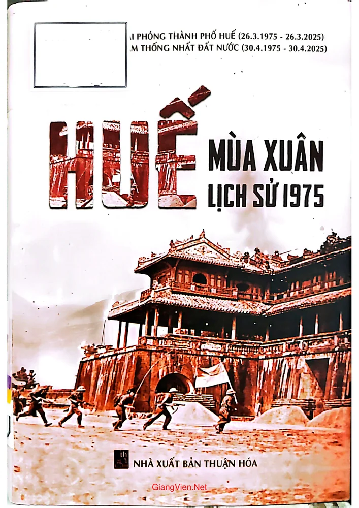 Ảnh bìa của Huế mùa xuân lịch sử 1975