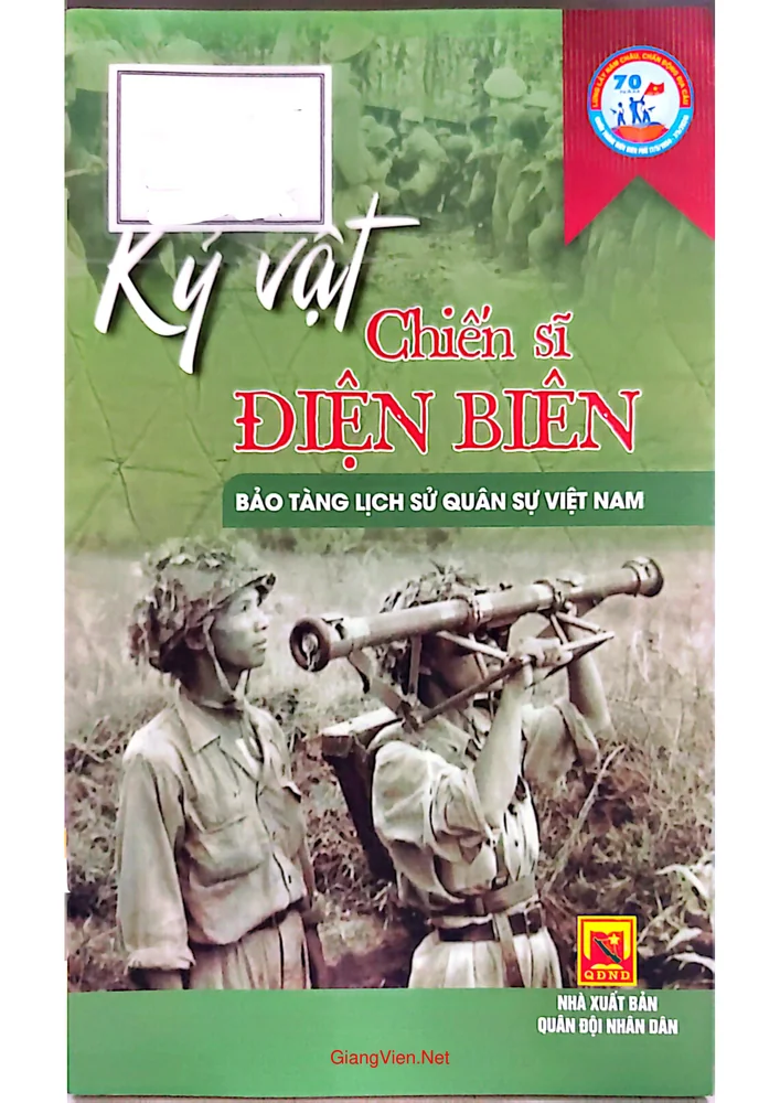 Ảnh bìa của Kỷ vật Chiến sĩ Điện Biên