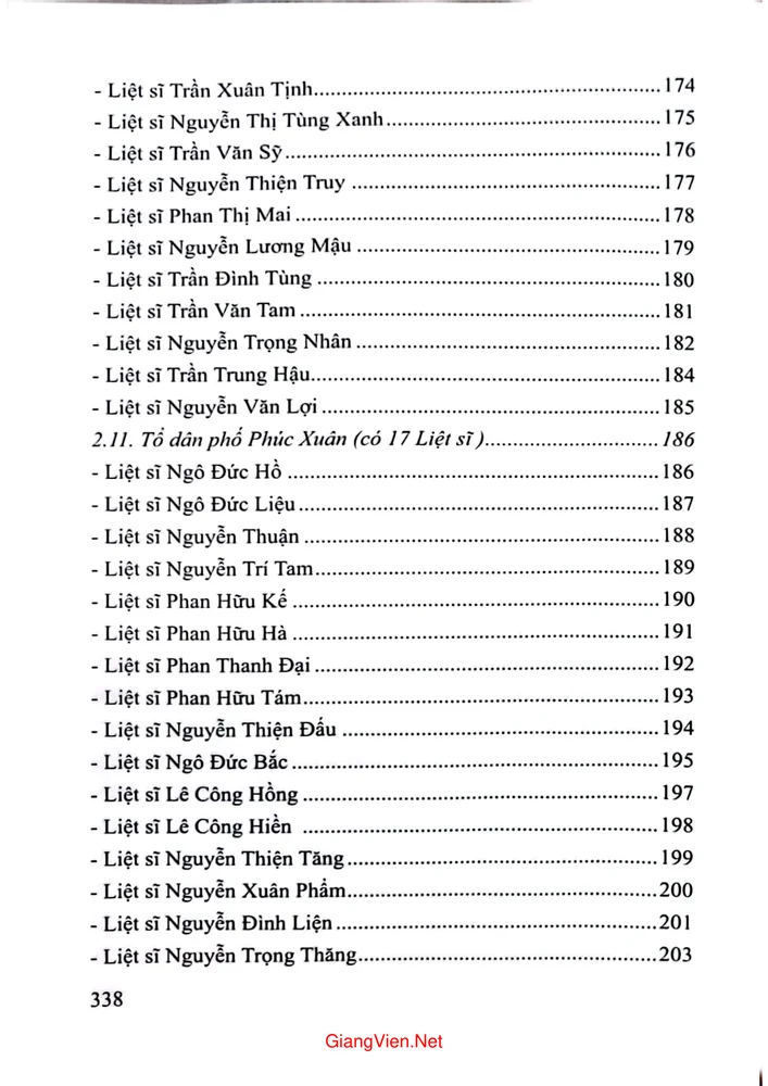 Trang 6 - Ảnh minh họa nội dung sách Kỷ yếu Liệt sĩ Bà mẹ Việt Nam anh hùng thị trấn Nghèn