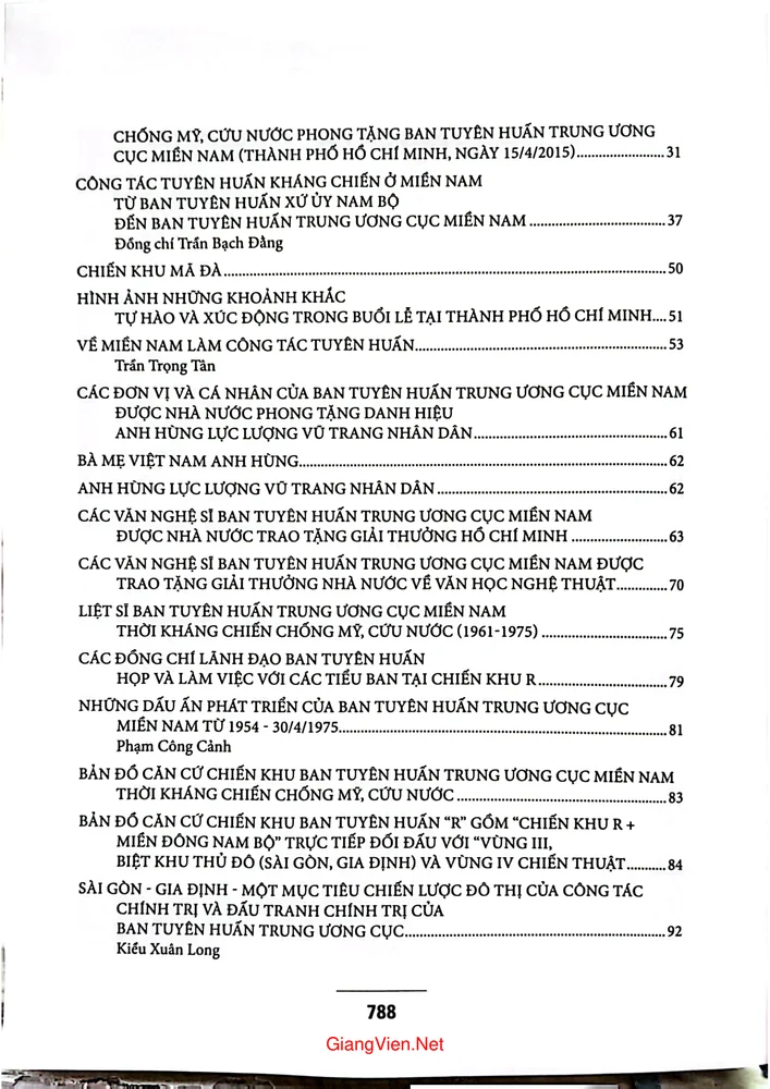 Trang 2 - Ảnh minh họa nội dung sách Kỷ yếu truyền thống Ban tuyên huấn Trrung ương cục Miền Nam giai đoạn 1961 đến 1975