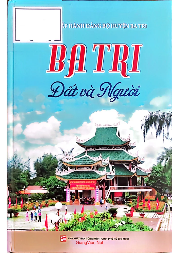 Ảnh bìa của Ba Tri - Đất và Người