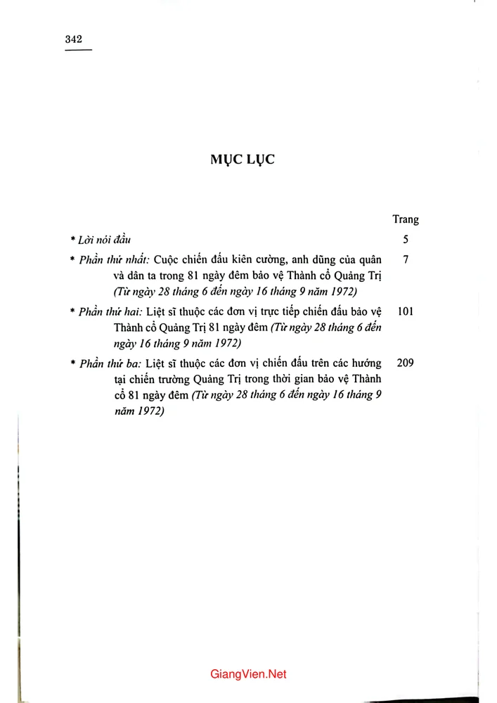 Trang bìa chính thức sách Những anh linh bất tử bảo vệ thành cổ Quảng Trị - 1972
