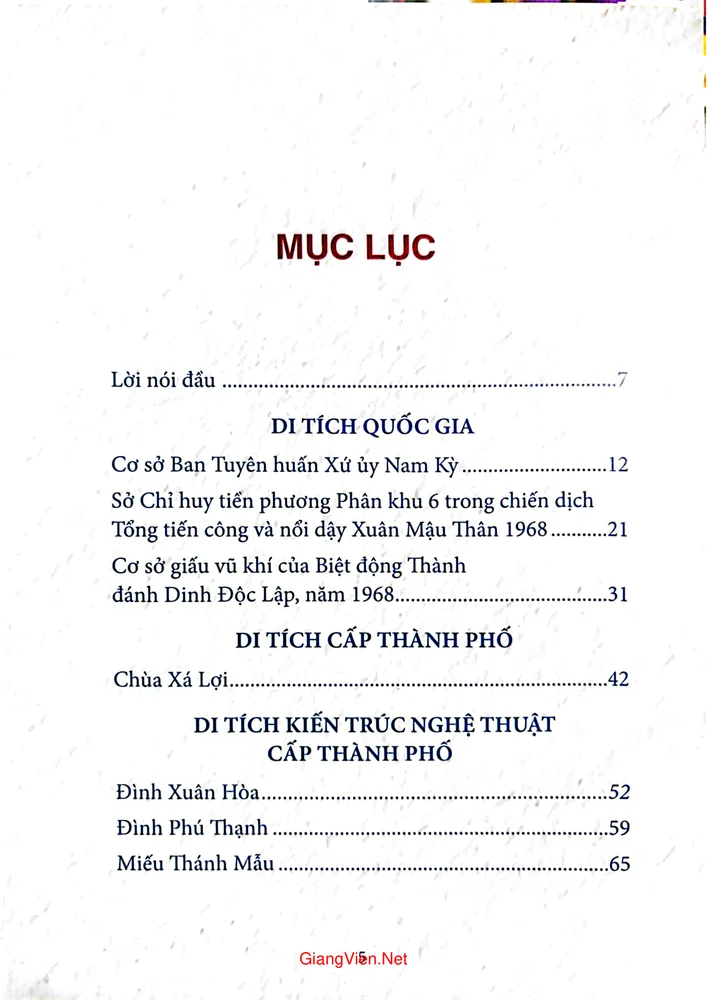 Trang bìa chính thức sách Hành trình di sản văn hóa Quận 3