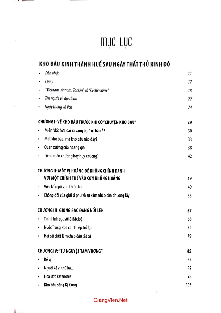Trang bìa chính thức sách Kho báu kinh thành Huế sau ngày thất thủ Kinh đô