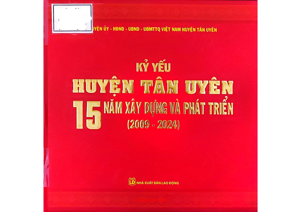 Ảnh bìa của Kỷ yếu huyện Tân Uyên 15 năm xây dựng và phát triển (2009 - 2024)