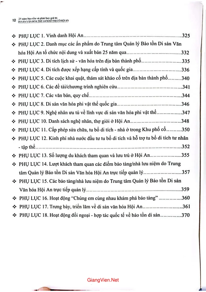 Trang 4 - Ảnh minh họa nội dung sách Di sản Hội An 25 năm bảo tồn và phát huy giá trị