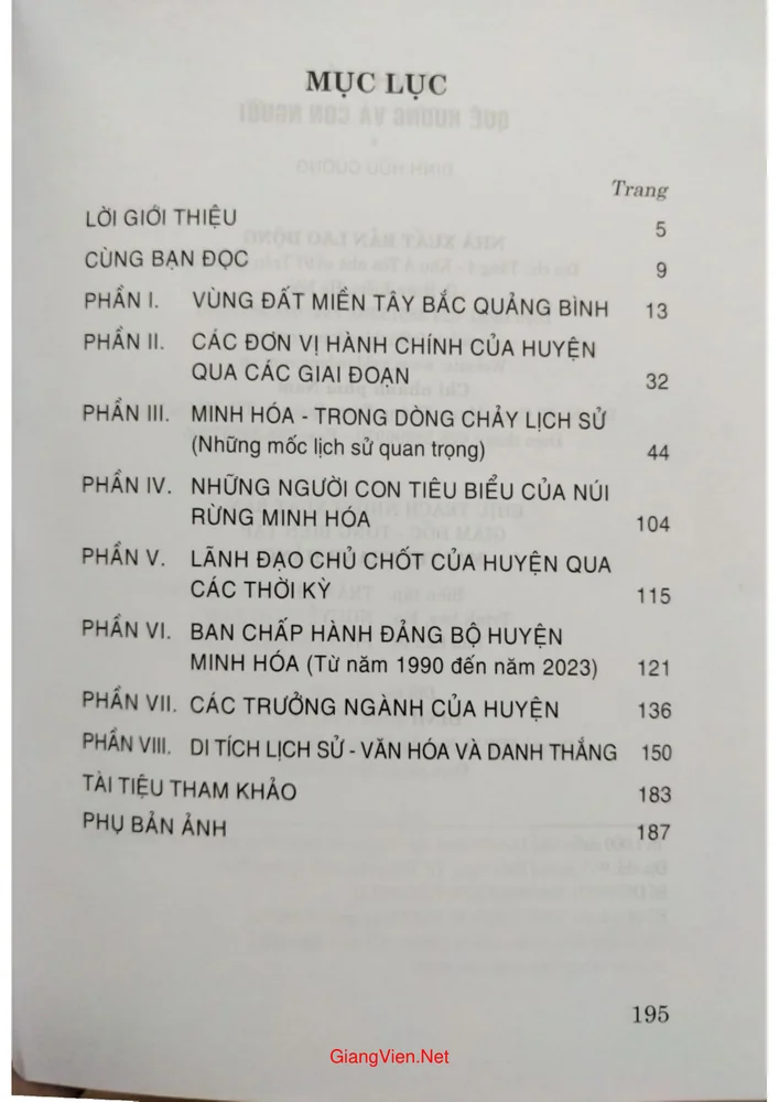 Trang bìa chính thức sách Minh Hóa quê hương và con người