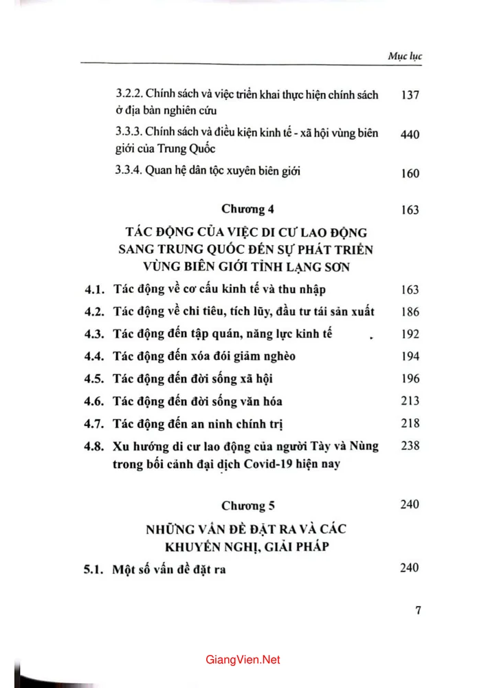 Trang 3 - Ảnh minh họa nội dung sách Di cư lao động xuyên biên giới của một số tộc người ở vùng biên giới Việt Nam, Trung Quốc