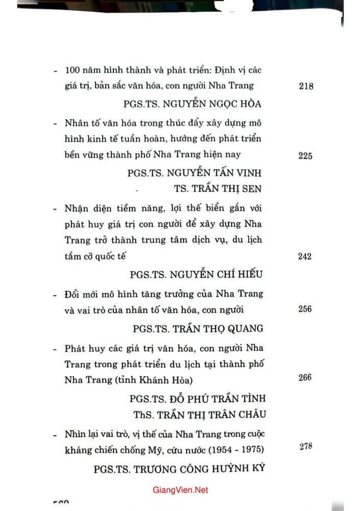 Trang 3 - Ảnh minh họa nội dung sách 100 năm hành trình lịch sử nhận diện và phát huy các giá trị văn hóa con người Nha Trang trong xây dựng và phát triển thành phố
