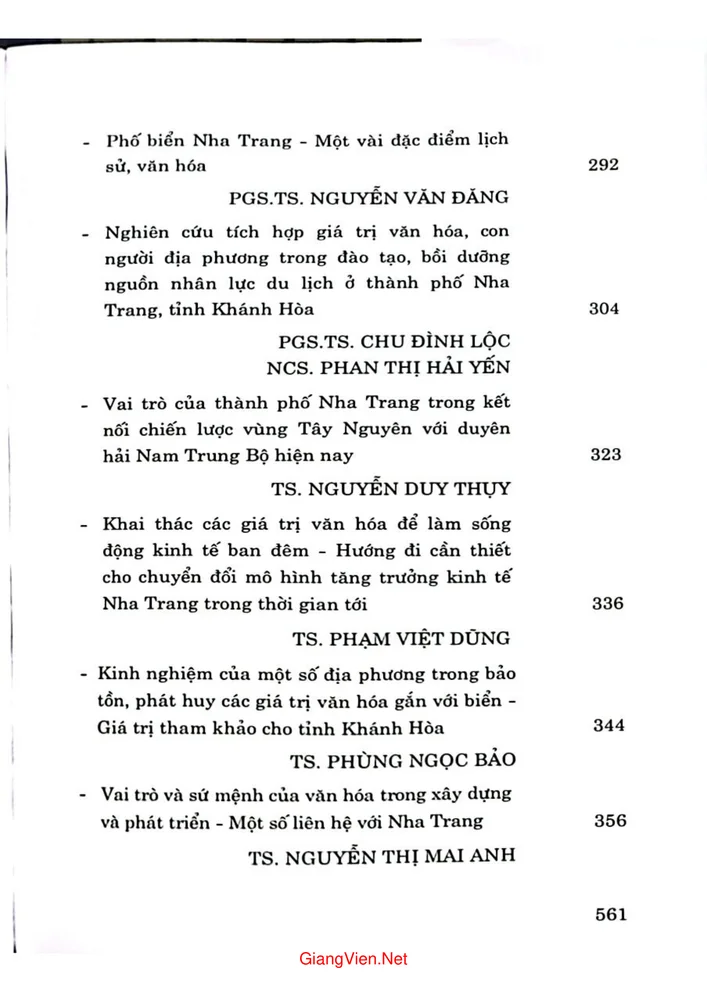 Trang 4 - Ảnh minh họa nội dung sách 100 năm hành trình lịch sử nhận diện và phát huy các giá trị văn hóa con người Nha Trang trong xây dựng và phát triển thành phố