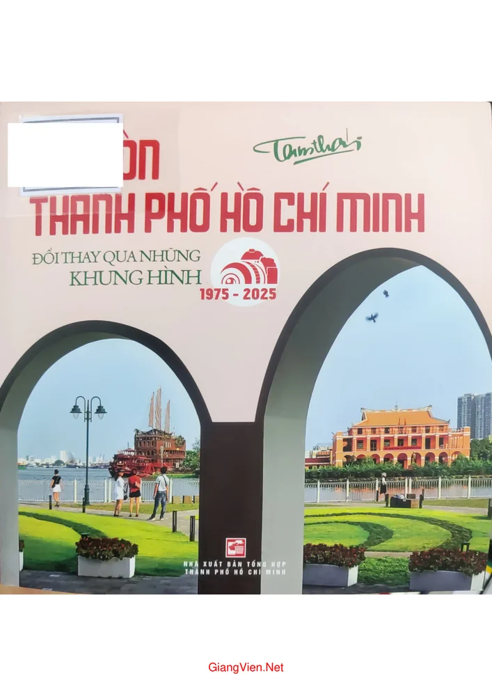 Ảnh bìa của Thành phố Hồ Chí Minh thay đổi qua từng khung hình