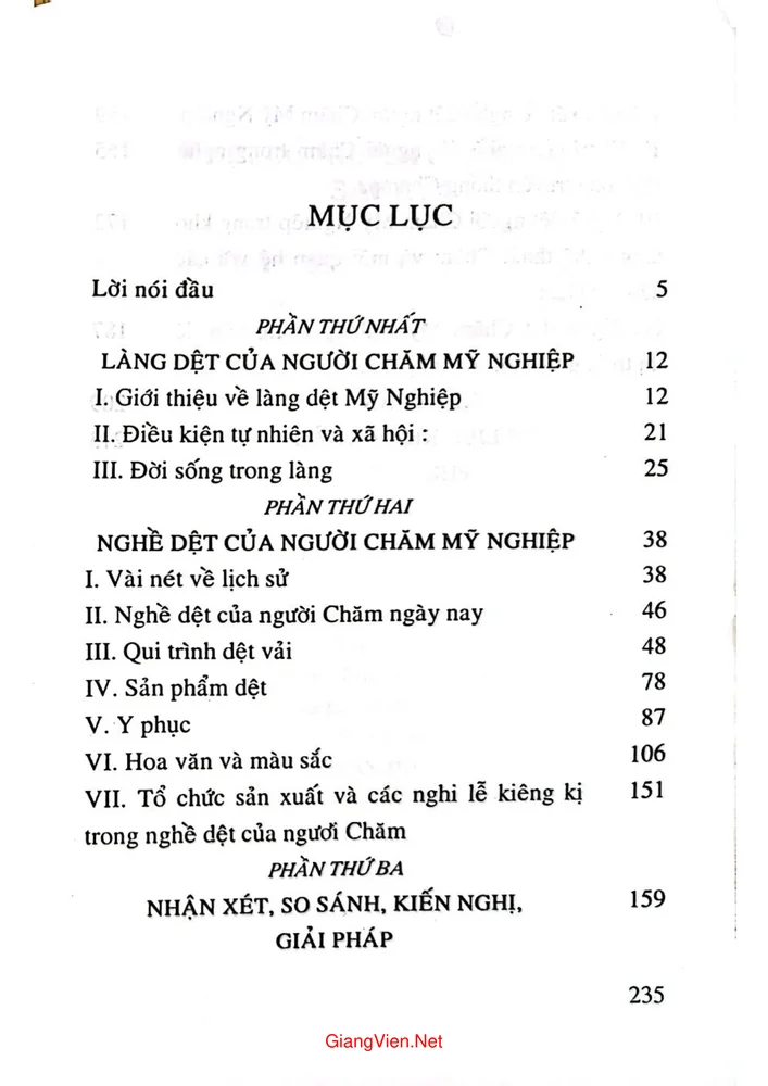 Trang 1 - Ảnh minh họa nội dung sách Nghề dệt cổ truyền của người Chăm