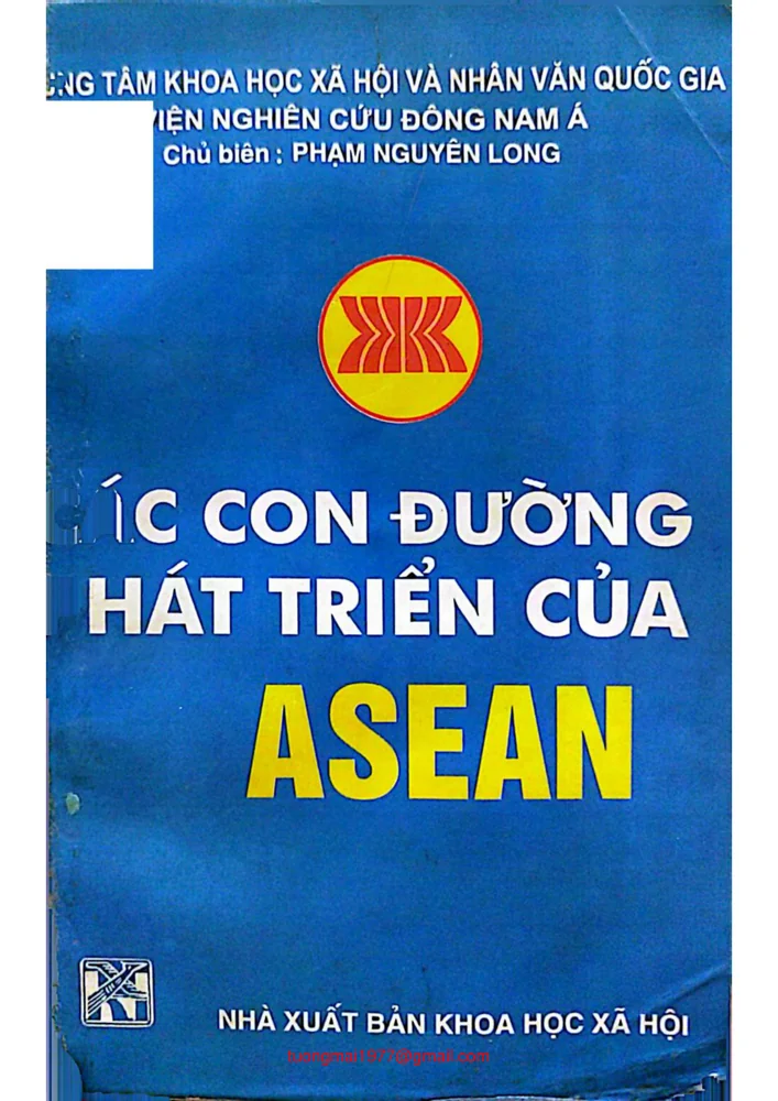 Ảnh bìa của Các con đường phát triển của Asean