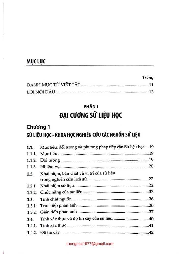 Trang bìa chính thức sách Sử liệu học và các nguồn sử liệu chữ viết lịch sử Việt Nam