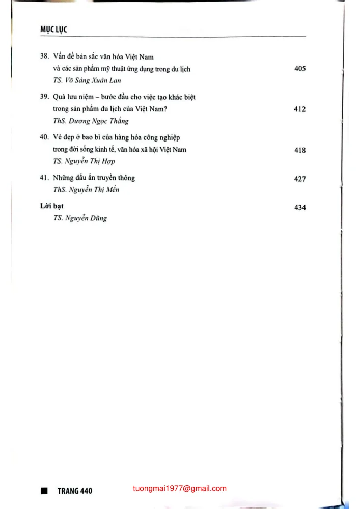 Trang 4 - Ảnh minh họa nội dung sách Mỹ thuật ứng dụng trên đường tìm về bản sắc Việt