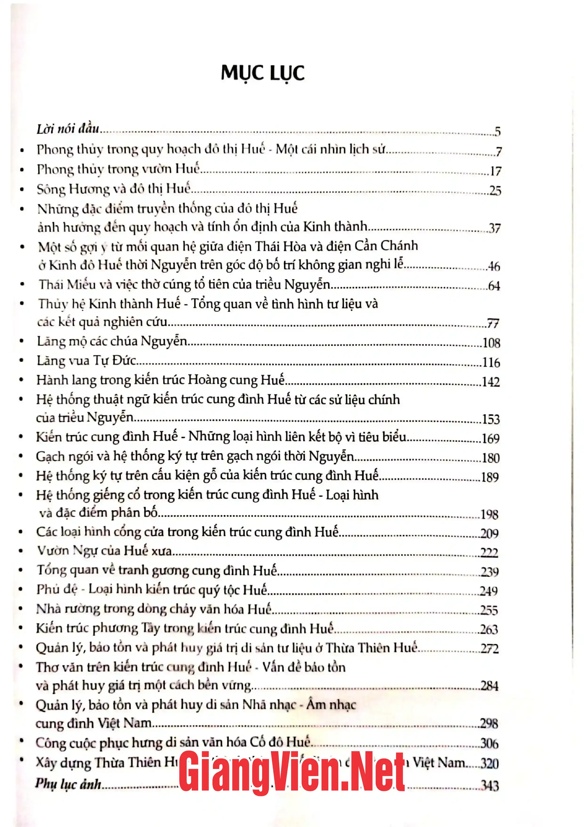 Ảnh minh họa nội dung cuốn sách: Huế còn lại với di sản