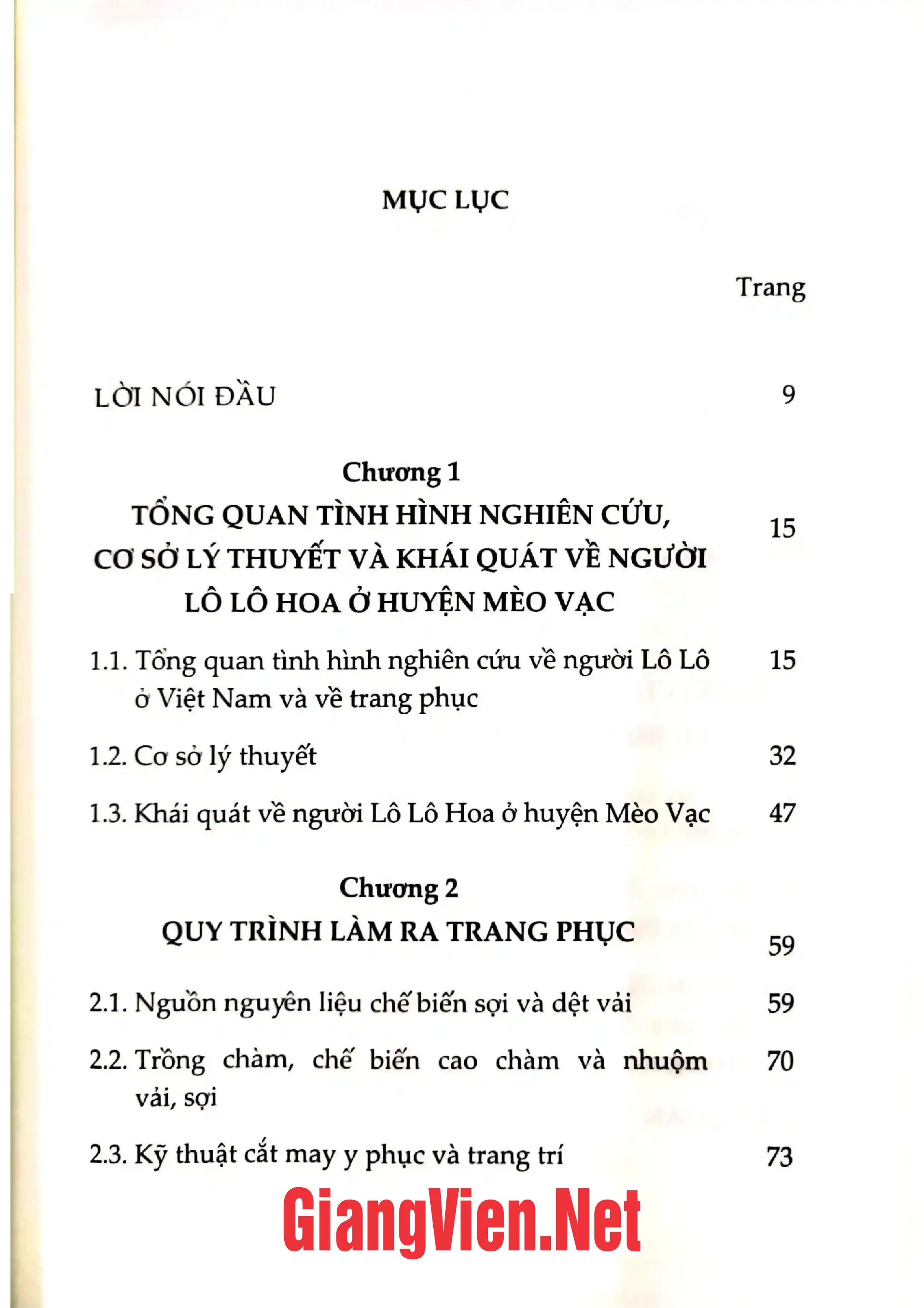 Ảnh minh họa nội dung cuốn sách: Trang phục Lô Lô Hoa ở huyện Mèo Vạc, tỉnh Hà Giang