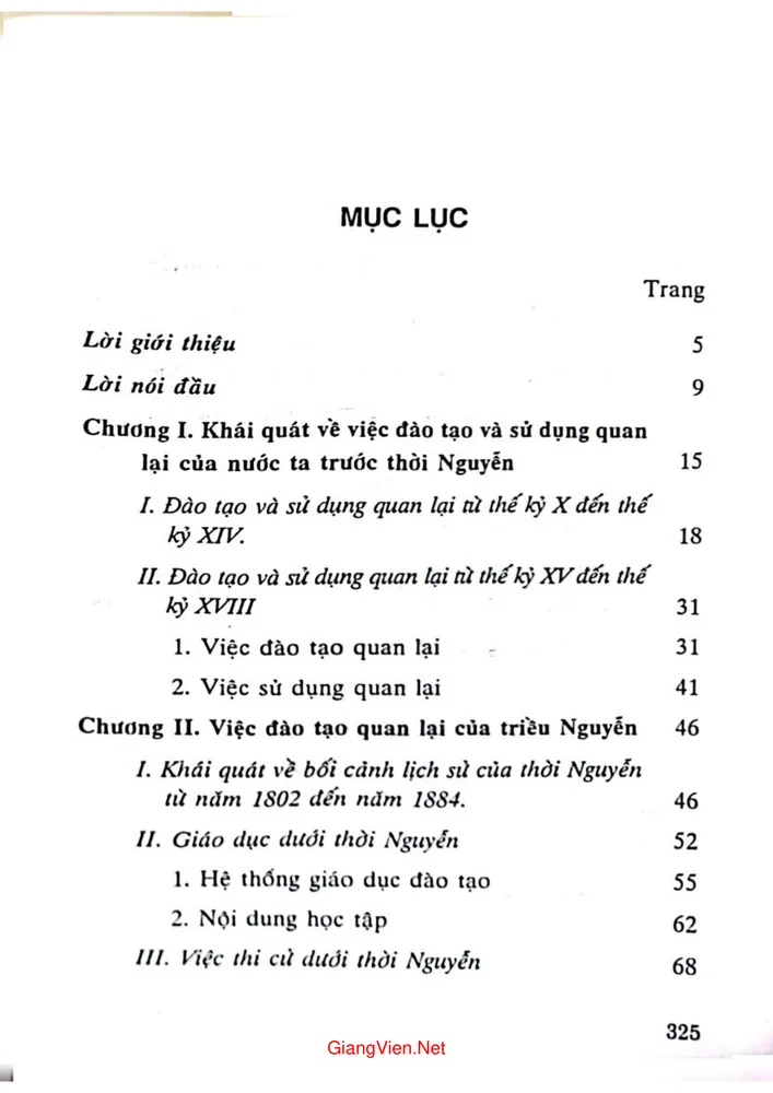 Trang 1 - Ảnh minh họa nội dung sách Việc đào tạo và sử dụng quan lại của triều Nguyễn từ năm 1802 đến 1884