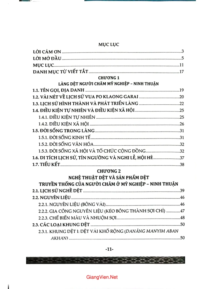 Trang 1 - Ảnh minh họa nội dung sách Nghề thủ công truyền thống Champa, nghệ thuật dệt, hoa văn, màu sắc và trang phục tập 2