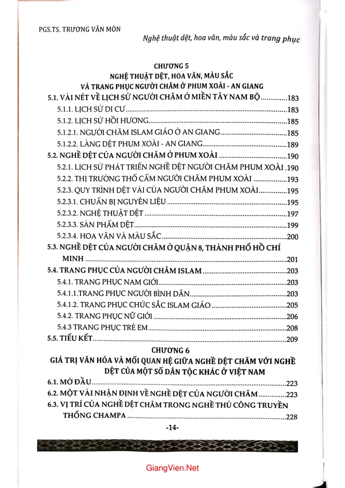 Trang 4 - Ảnh minh họa nội dung sách Nghề thủ công truyền thống Champa, nghệ thuật dệt, hoa văn, màu sắc và trang phục tập 2
