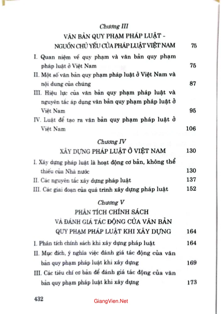 Trang 2 - Ảnh minh họa nội dung sách Xây dựng và hoàn thiện hệ thống pháp luật Việt Nam trong bối cảnh xây dựng nhà nước pháp quyền xã hội chủ nghĩa