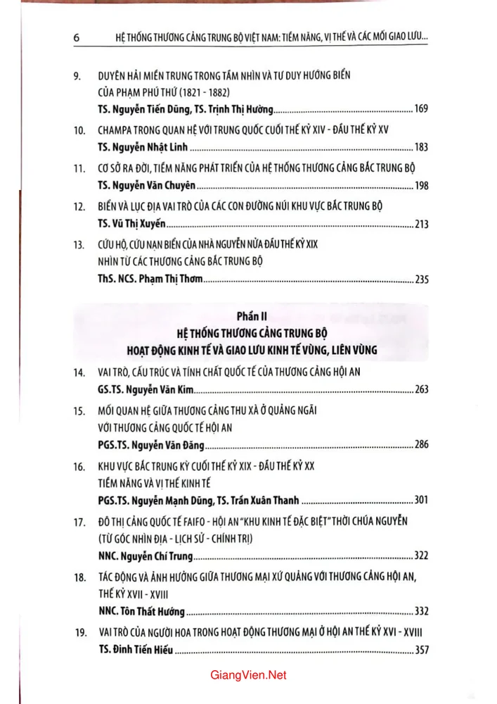 Trang 2 - Ảnh minh họa nội dung sách Hệ thống thương cảng Trung Bộ Việt Nam tiềm năng, vị thế và các mối giao lưu vùng, liên vùng