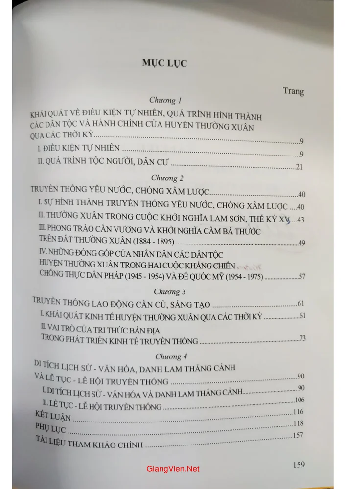 Trang 1 - Ảnh minh họa nội dung sách Tài liệu giáo dục truyền thống lịch sử văn hóa huyện Thường Xuân tỉnh Thanh Hóa