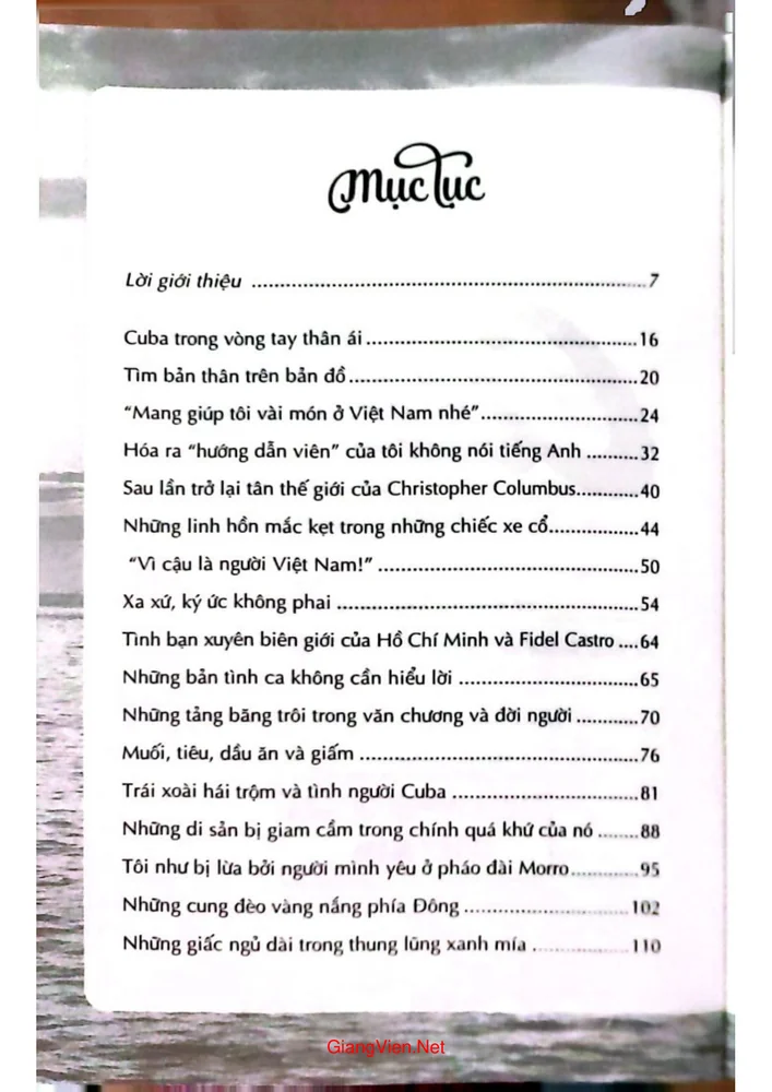 Trang 1 - Ảnh minh họa nội dung sách Cuba đi lạc trong vòng tay thân ái - 2025