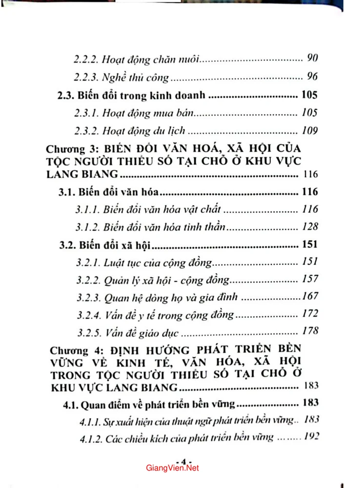 Trang 2 - Ảnh minh họa nội dung sách Biến đổi kinh tế, văn hóa, xã hội của tộc người thiểu số tại chỗ ở khu vực Lang Biang tỉnh Lâm Đồng