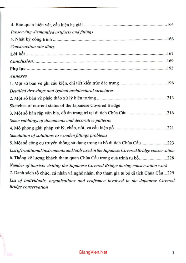 Trang 3 - Ảnh minh họa nội dung sách Tu bổ di tích chùa Cầu