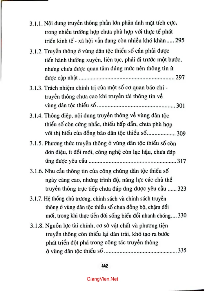 Trang 4 - Ảnh minh họa nội dung sách Giải pháp nâng cao hiệu quả truyền thông cho đồng bào dân tộc hiện nay