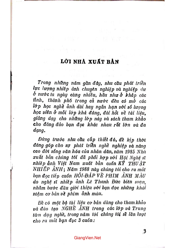 Trang 1 - Ảnh minh họa nội dung sách Hỏi đáp về phim ảnh màu